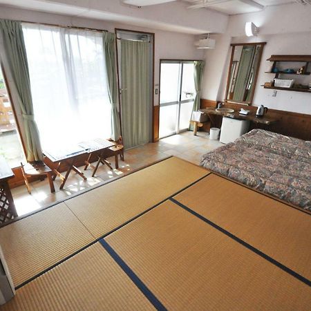 บัซ รีสอร์ต Hotel อนนะ ภายนอก รูปภาพ
