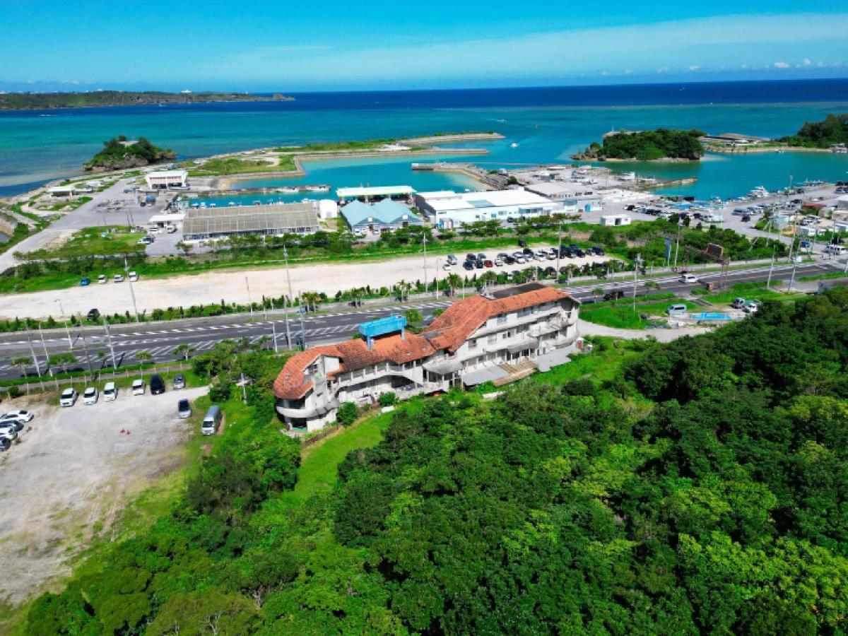 บัซ รีสอร์ต Hotel อนนะ ภายนอก รูปภาพ
